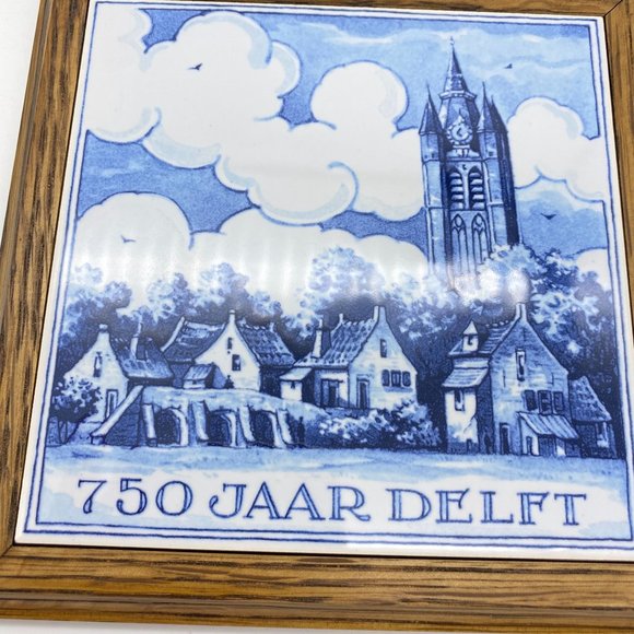 Delft blue & White trivet in wooden frame 750 jaar delft holland Tile - Picture 2 of 7
